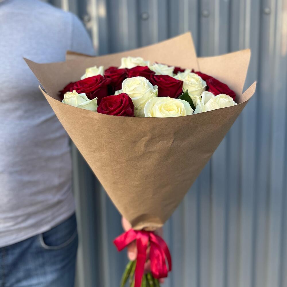 Букет из 21 розы микс Букет из 21 розы микс